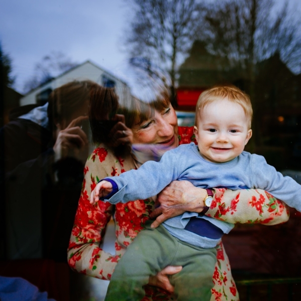 O Papel Fundamental dos Avós na Vida das Crianças: Um Tesouro de Experiência e Afeto!